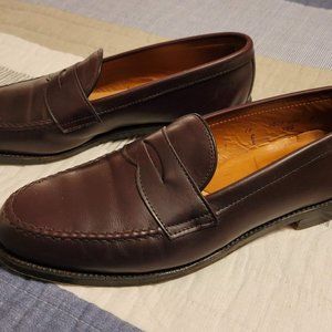 Alden 984 men's Burgundy Calfskin Handsewn Leisure loafer, size 10